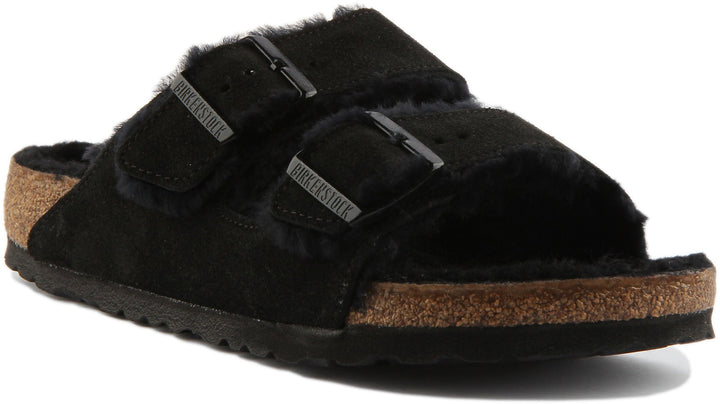 Sandales Birkenstock Arizona | cuir suédé noir doublé de peau lainée pour femmes