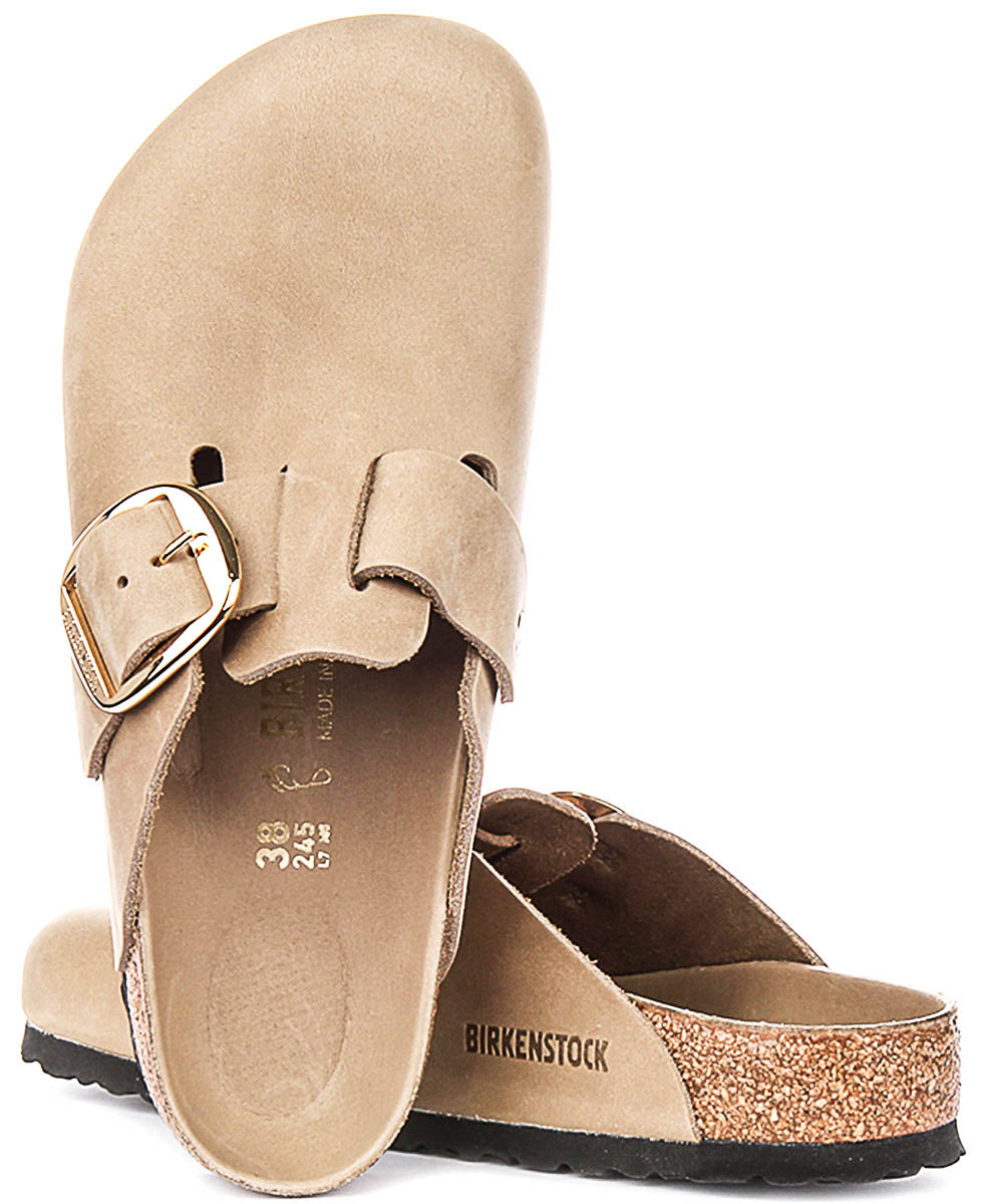Sabots Birkenstock Boston | en cuir nubuck tabac – grosse boucle pour hommes et femmes – largeur normale